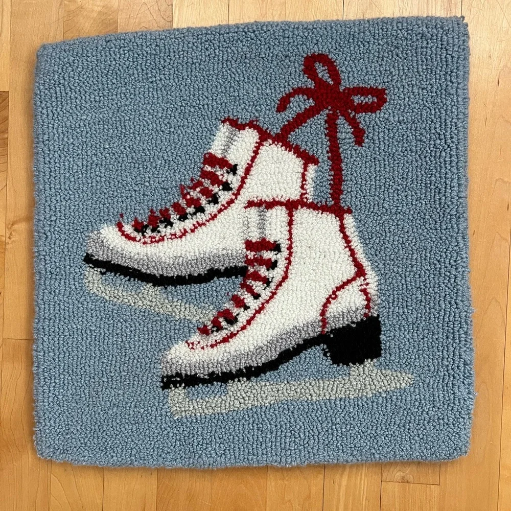 ⛸️Cushion COVER Ice Skates with Red Accents Latch Hooked 17” Sq | Zipper Closure